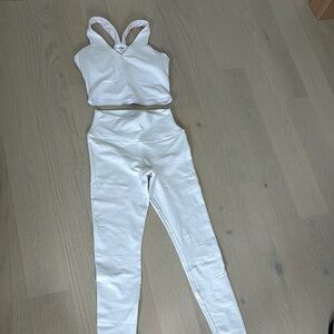 ALO Yoga White Leggings and top set